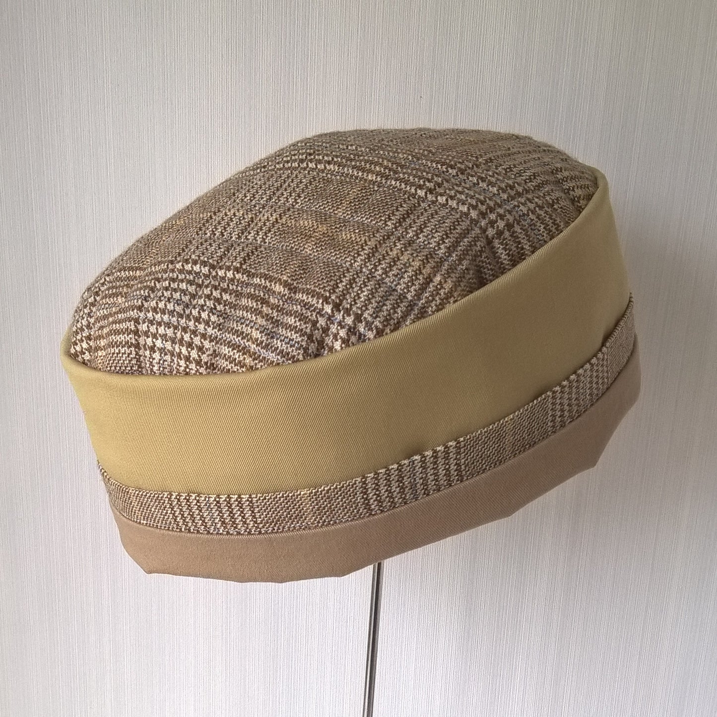 All natural breathable light springtime tweed skull cap