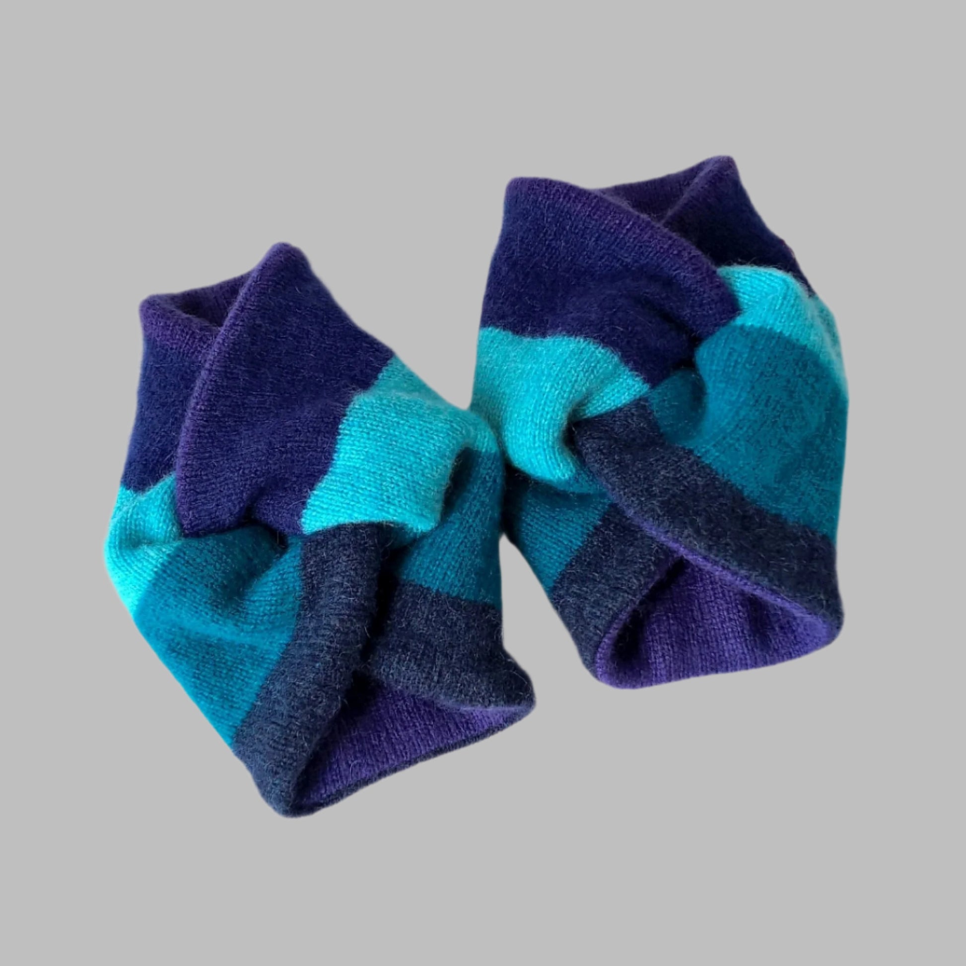 Pure cashmere pulse point wrist warmers, double thickness in green and navy stripes