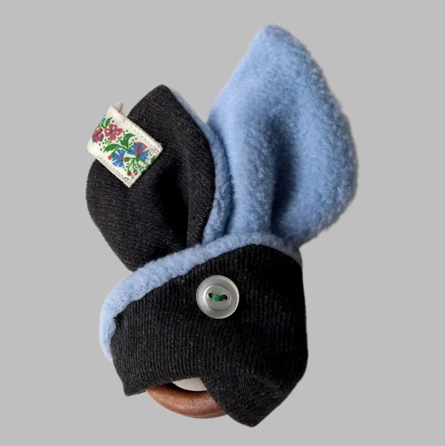 One eye button detail on bunny ears keyring