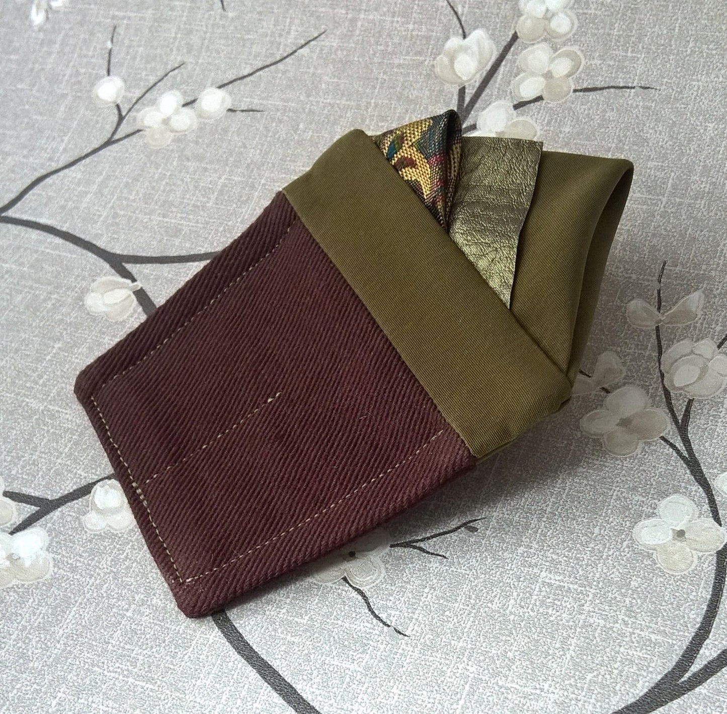 Green Pocket Square with Animal Print, Mens Fashion Pre Folded Suit Accessories