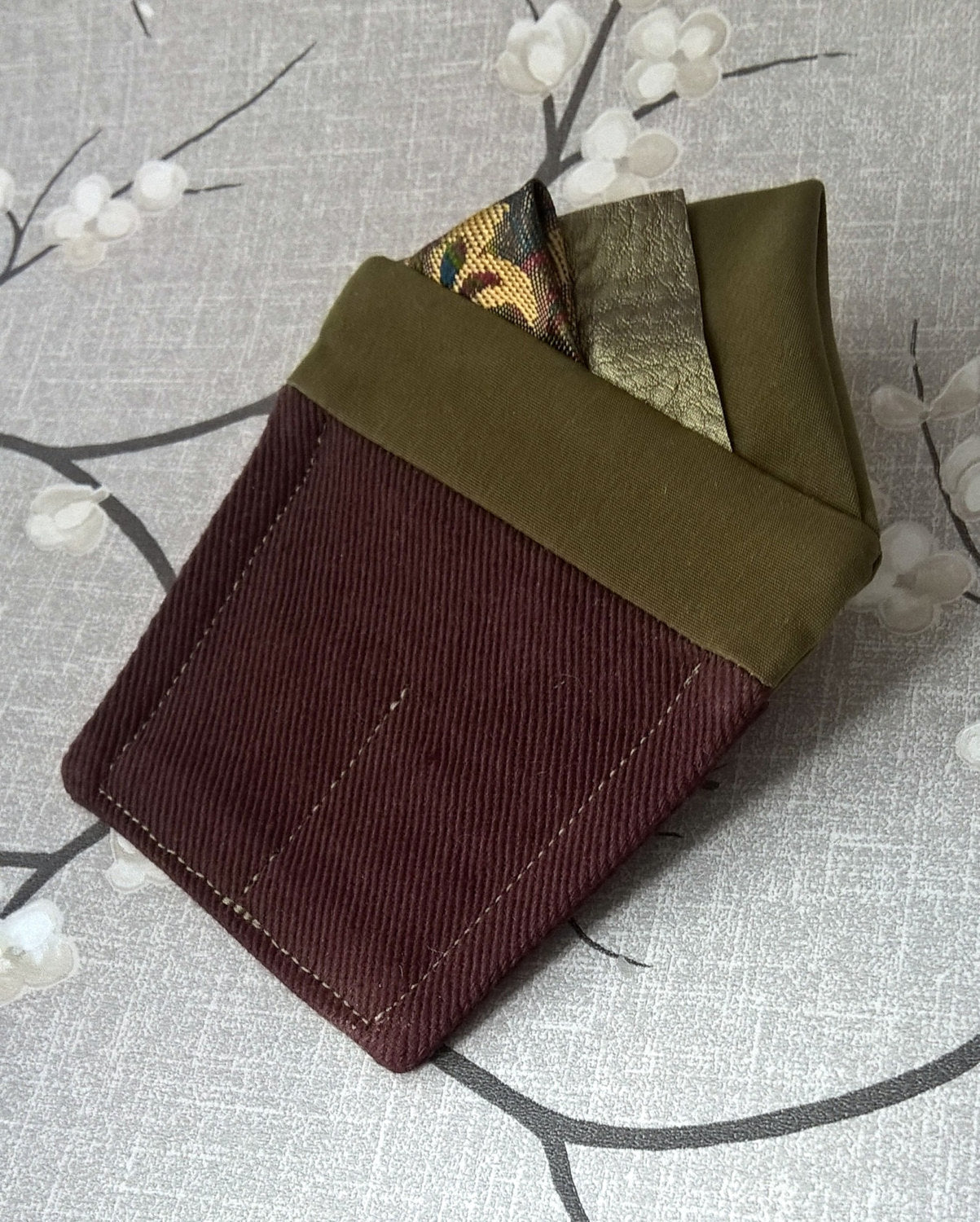 Green Pocket Square with Animal Print, Mens Fashion Pre Folded Suit Accessories